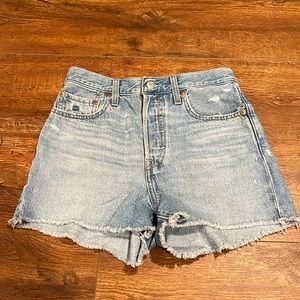 Levi’s Ribcage Jean Shorts